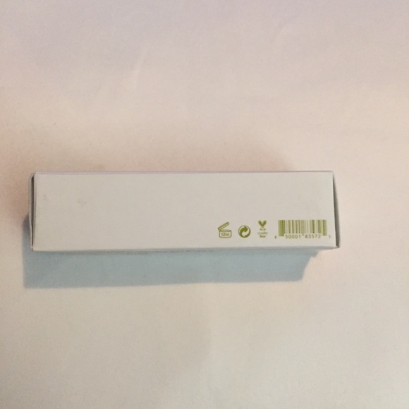 Malin+Goetz b5 body moisturizer sample - Picture 4 of 7